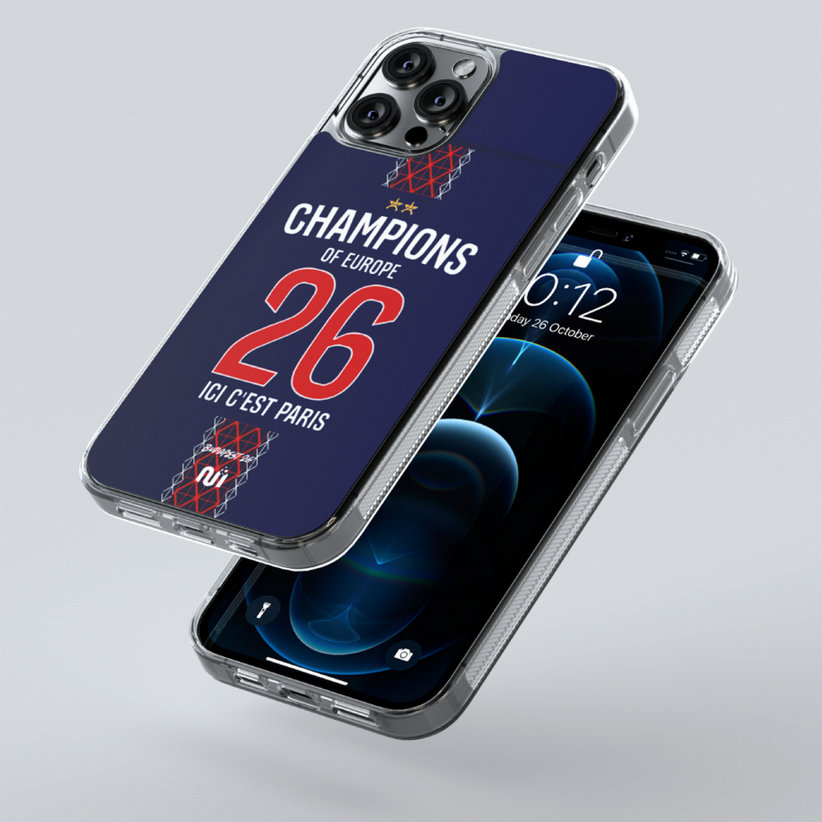 Coque Paris Champions d’Europe 2026 domicile sur un téléphone, présentation des faces avant et arrière.